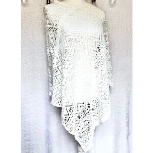 NWT Britt's Knits White Cream Acrylic Crochet Light Weight Knitted Poncho One SZ